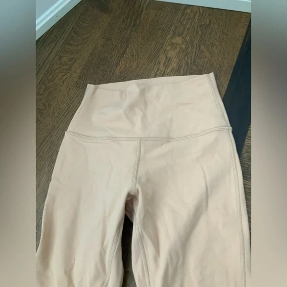 LULULEMON Align High-Rise Pant Leggings
Contour Women’s Size 4 LIKE NEW WORN 1X - Picture 9 of 11